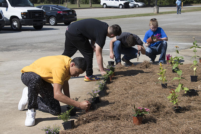 Macon ETC and Eastman YDC Youth: Training Academy Service Learning Project Macon ETC and Training_49.jpg